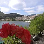 Paraliako Κaterina Lakefront - Biker Friendly Hotel מלון
