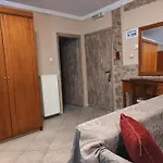 מלון Paraliako Κaterina Lakefront - Biker Friendly Hotel קסטוריה