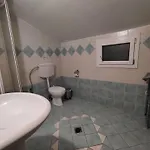 Paraliako Κaterina Lakefront - Biker Friendly Hotel קסטוריה