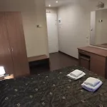 מלון Paraliako Κaterina Lakefront - Biker Friendly Hotel קסטוריה
