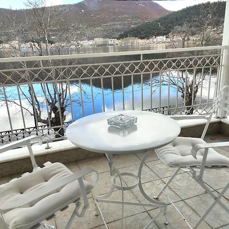 Paraliako κaterina Lakefront - Biker Friendly Hotel Kastoria