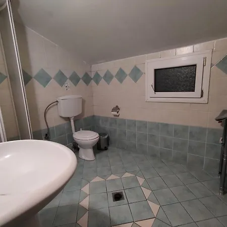 Paraliako κaterina Lakefront - Biker Friendly Kastoria