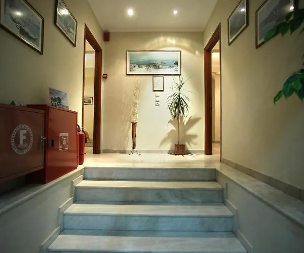 Paraliako Κaterina Lakefront - Biker Friendly Hotel 3*