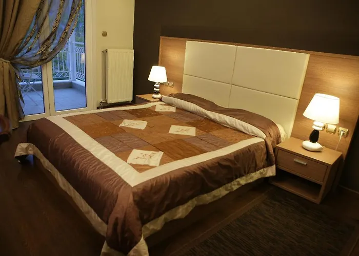 Paraliako Κaterina Lakefront - Biker Friendly Hotel