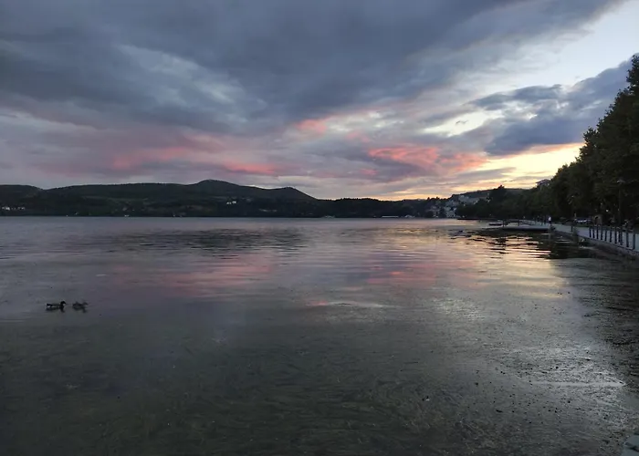 Paraliako Κaterina Lakefront - Biker Friendly Hotel Καστοριά